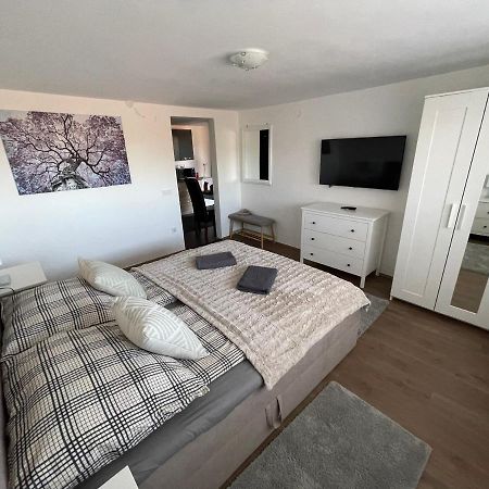 Malibu Apartman Miskolc Exterior photo