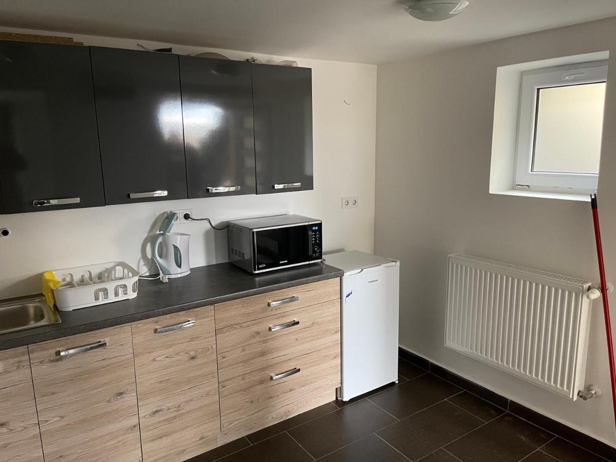 Malibu Apartman Miskolc Exterior photo